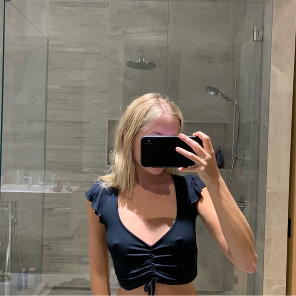 Aritzia Tops - aritzia top